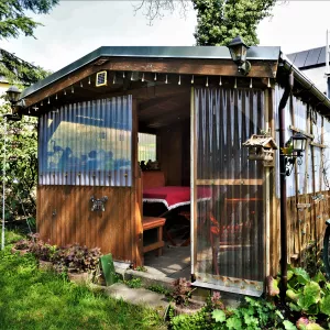 kleine Gartenhütte im Ferienhaus in Thüringen am Rennsteig